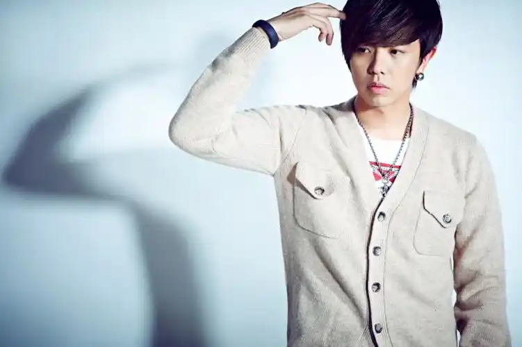 小鬼黄鸿升去世一周年杨丞琳欧弟等好友发文纪念