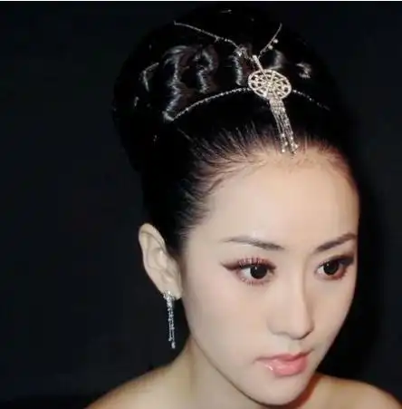 青年演员陈格父亲是影帝母亲央视主持人外公背景更惊人