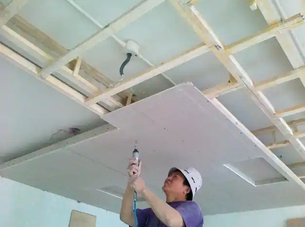 新房装修,吊顶龙骨怎么选?木龙骨,轻钢龙骨还是铝合金龙骨?