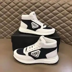 正品prada/普拉达经典三角标撞色拼接高帮运动鞋厚底休闲男鞋