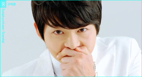 宋仲基吐舌男神帅气gif动图_动态图_表情包下载_soogif