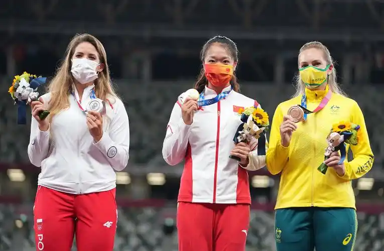 (东京奥运会)田径——女子标枪颁奖仪式