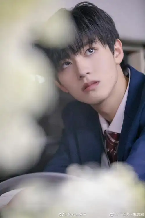 朱志鑫吹头三宫格