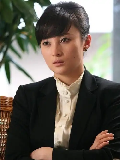 ">大时代 /a>》中的角色,由 a target="_blank" href="/item/蒋勤勤/3