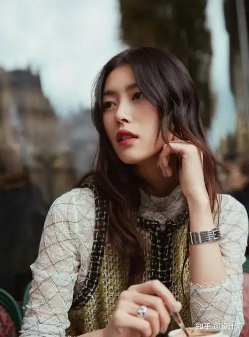 刘雯11个拍照姿势拍照上镜自然又好看行走的拍照教科书