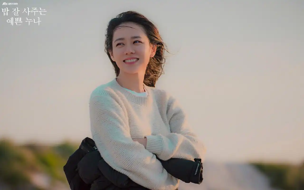 《经常请吃饭的漂亮姐姐》剧照壁纸,日韩影视,高清,韩剧,剧照,孙艺珍