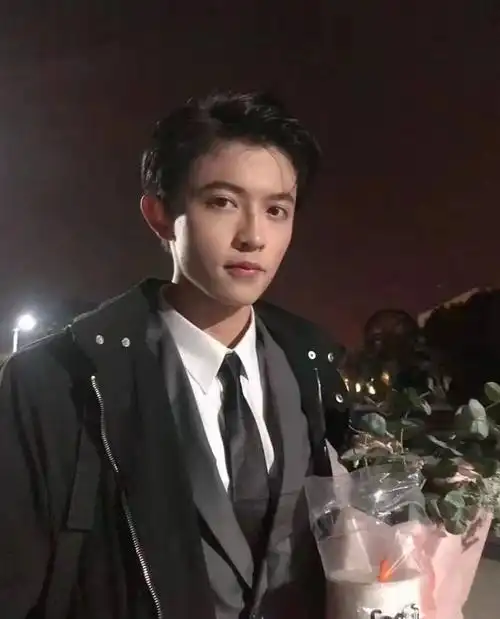 你们学校的校草帅到什么程度?