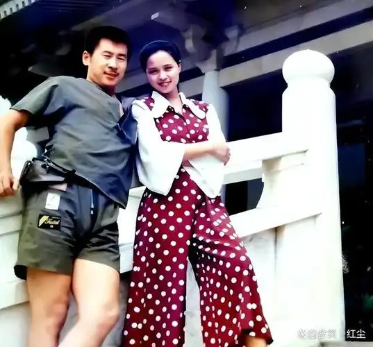 演员于莉红:31岁嫁给马诗红,结婚22年没有孩子,风光背后有眼泪