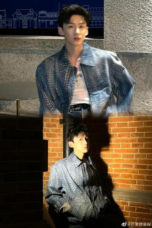 白敬亭无袖背影