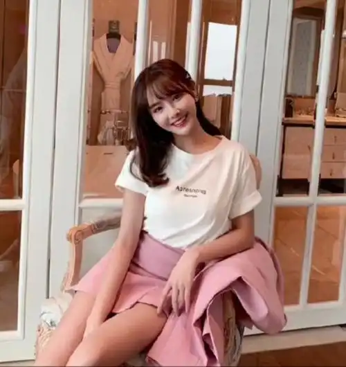 朱容君-兔子牙 - 图虫