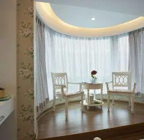 小户型半圆景观阳台装修效果图-每日推荐