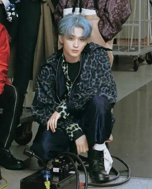 independentboy_【资源: jelly】【李马克自拍】