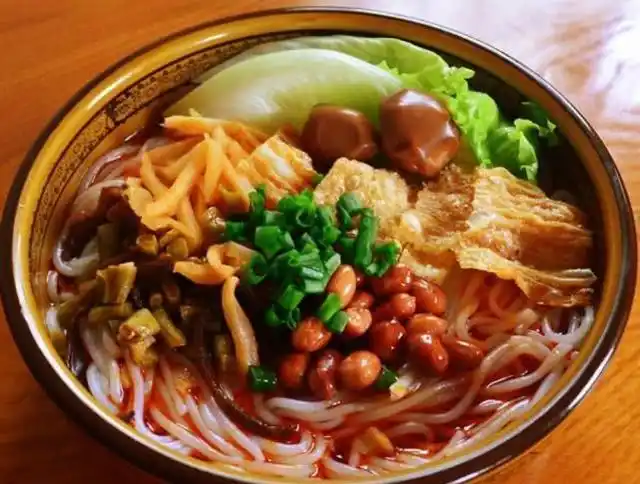 正宗柳州螺蛳粉制作配方鲜辣美味口感细腻一周吃5次都不够