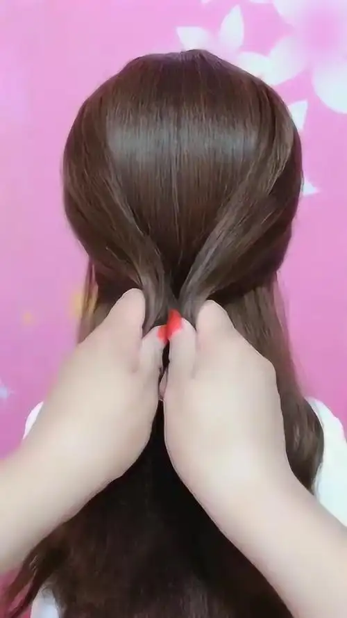 头发这样挽起来更有气质,适合任何场合,惊艳全场