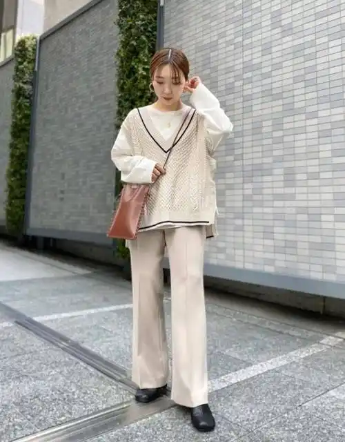 穿阔腿裤时,不建议随便搭,试试这三款鞋子,穿出风格才更时髦