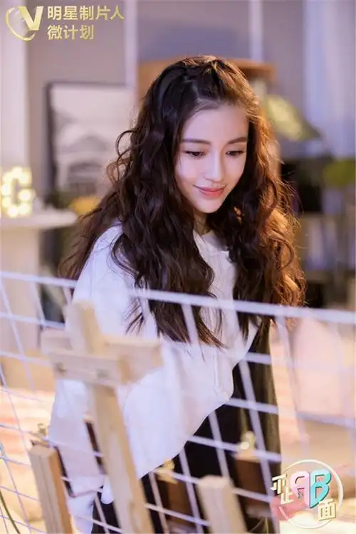 近日,angelababy《明星制片人》"不止ab面"播出最后一期内容,温暖花果