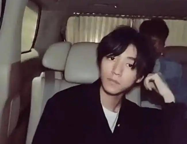 原创王俊凯告别减肥餐晒出体重后1米8的个子就这重量令人心疼