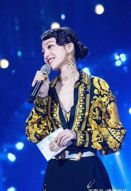 张韶涵复出再被阻父亲威胁:毁她大陆事业,遭网友怒斥:这父有毒_父母