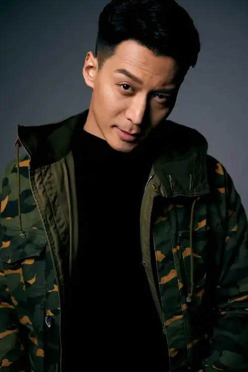 p>周航,10月7日出生于辽宁省沈阳市,中国内地男演员,毕业于 a target