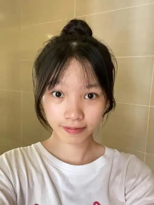 纯素颜原相机铛铛