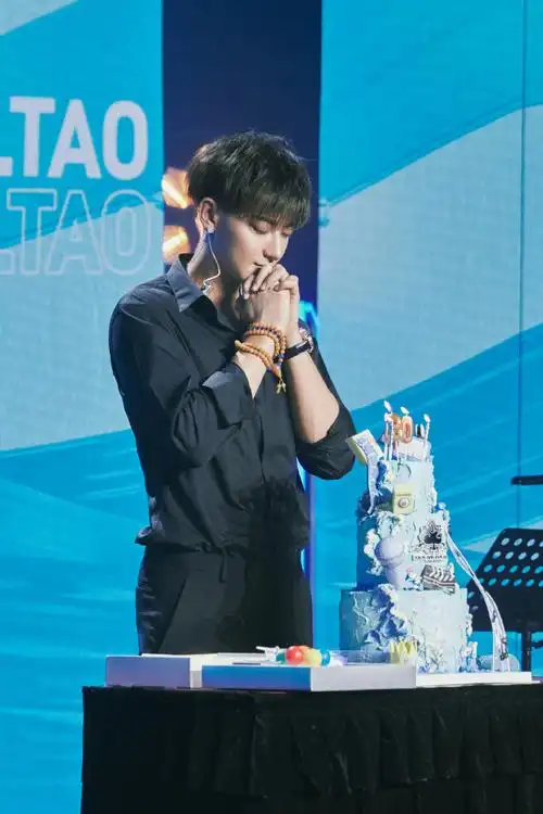 黄子韬0502生日快乐##黄子韬blueback生日会