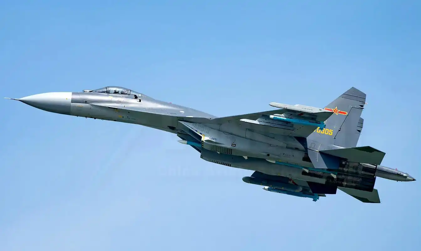 战机欣赏:中国空军 歼-11bg/bgh战斗机