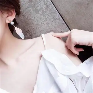 性感骚气头像女生头像露肩膀