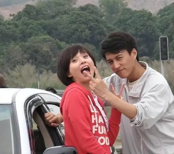 回顾江珊四度爱上硬汉和靳东意难平现和新丈夫快乐相伴