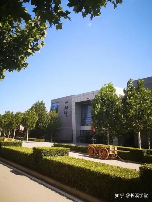 表导教学楼理论教学楼图书馆体育馆实验剧场咖啡厅校园环境