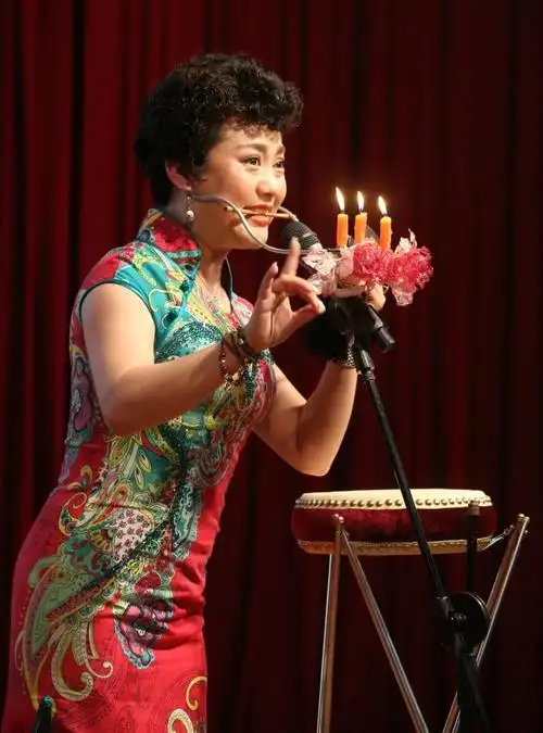 ▎含灯大鼓2015年,老舍茶馆还联合北京歌剧舞剧院打造"曲艺大观苑"