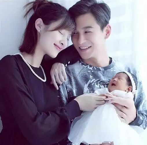 王丽坤相恋8年青春都给了乔振宇而他爆火后却转身与别人结婚