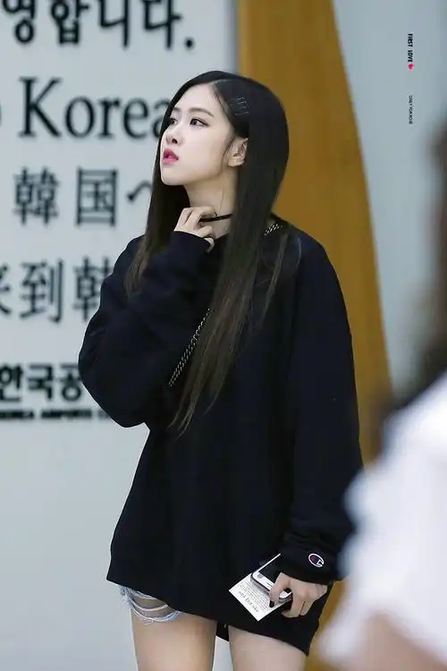 墨3朴彩英/比起金发,更喜欢看黑发时期的你