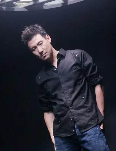 cheung),1961年7月10日出生于香港,中国香港流行乐男歌手,影视演员