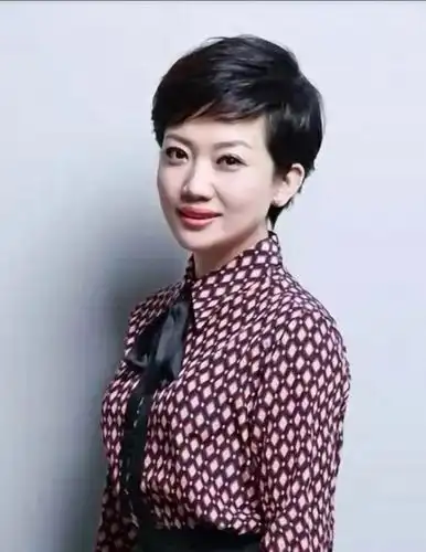 娇艳如花王端端|王端端|端端|央视主播_新浪新闻