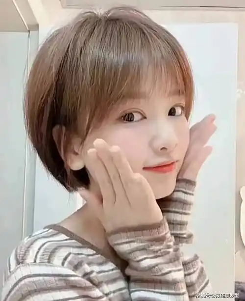 剪完不会后悔的10种爆款短发,时尚减龄不张扬,每一种都好看_发型_刘海