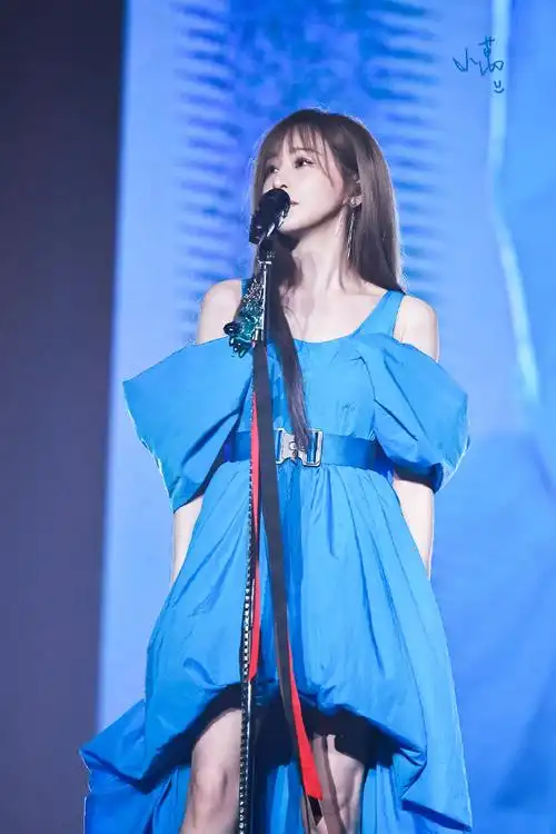 王心凌上海演唱会演绎黄昏晓