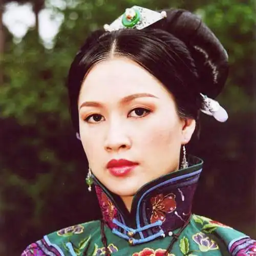 四川介绍:高远,1933年出生,原名蒋家琪,江苏苏州人,中国香港男演员