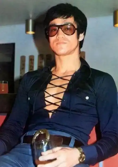 67主持人问泰森你和李小龙谁厉害泰森我能一拳把李小龙打死