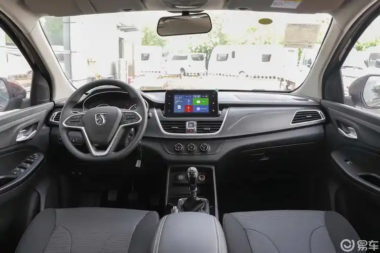 宝骏730内饰-轴距-发动机-易车