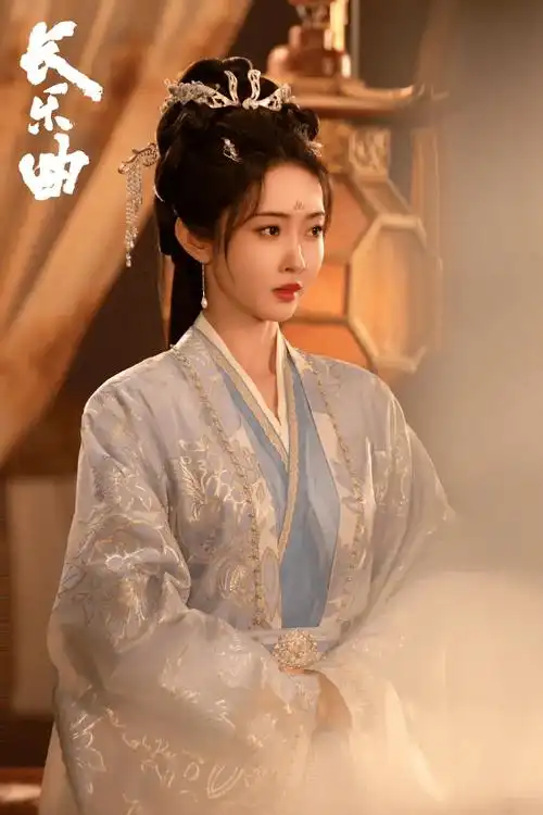 宣璐《长乐曲》古装造型:温婉端庄,国色天香!