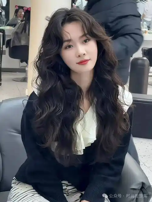 秋天"法式大波浪"卷发,氛围感天花板!_发型_自然_魅力