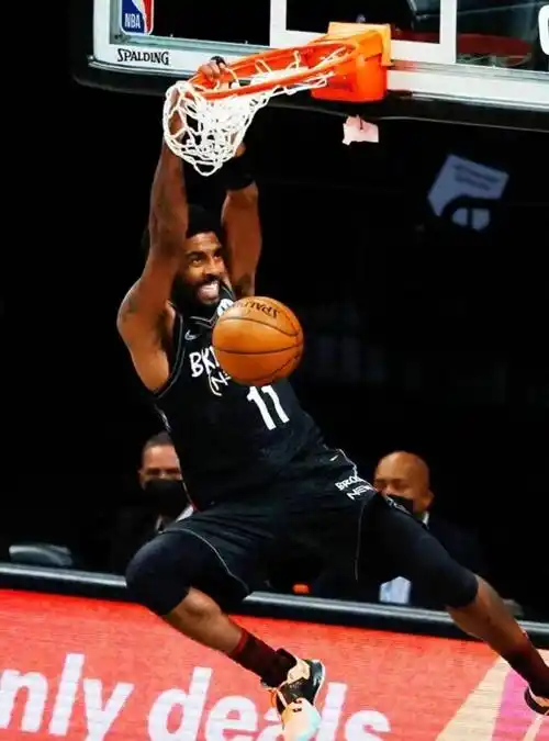 欧神仙又一次起飞东契奇欧文联袂奉献炸裂式空接扣篮