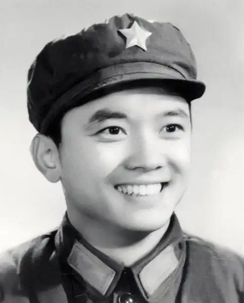 穿军装的朱时茂,陈宝国,王刚,个个精神,最可爱的小兵是郭凯敏