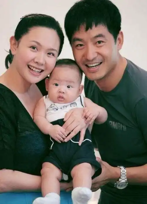 嫁给爱情的程莉莎,婚后看到老公郭晓东拍激情戏,她说了什么