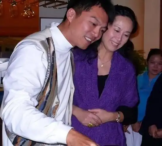 回顾"国乒"江嘉良:娶女星吴玉芳,妻子为爱隐退36年婚姻幸福