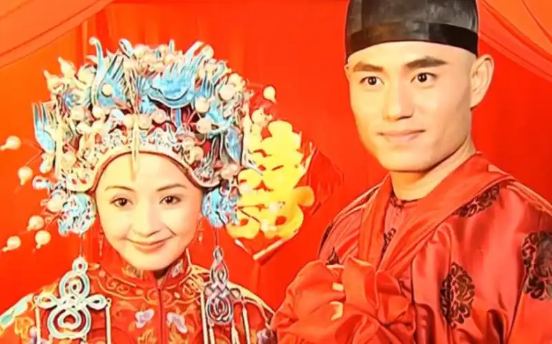 含香和蒙丹礼成-还珠格格第二部31-1