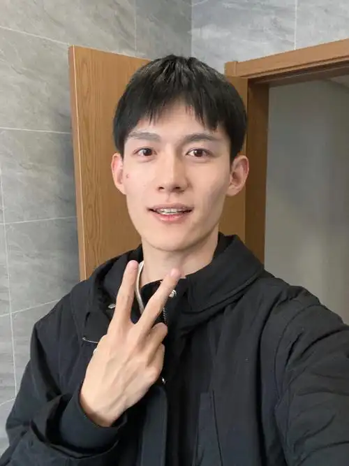 计算机男生的干净素颜(养成)