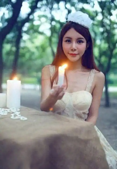 非诚勿扰拜金女马诺:宁坐宝马哭,不坐单车笑,你们都误会我了_小时候