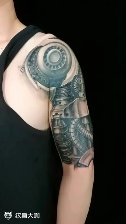 《机械臂》_黑灰写实纹身图案大全 - 纹身大咖