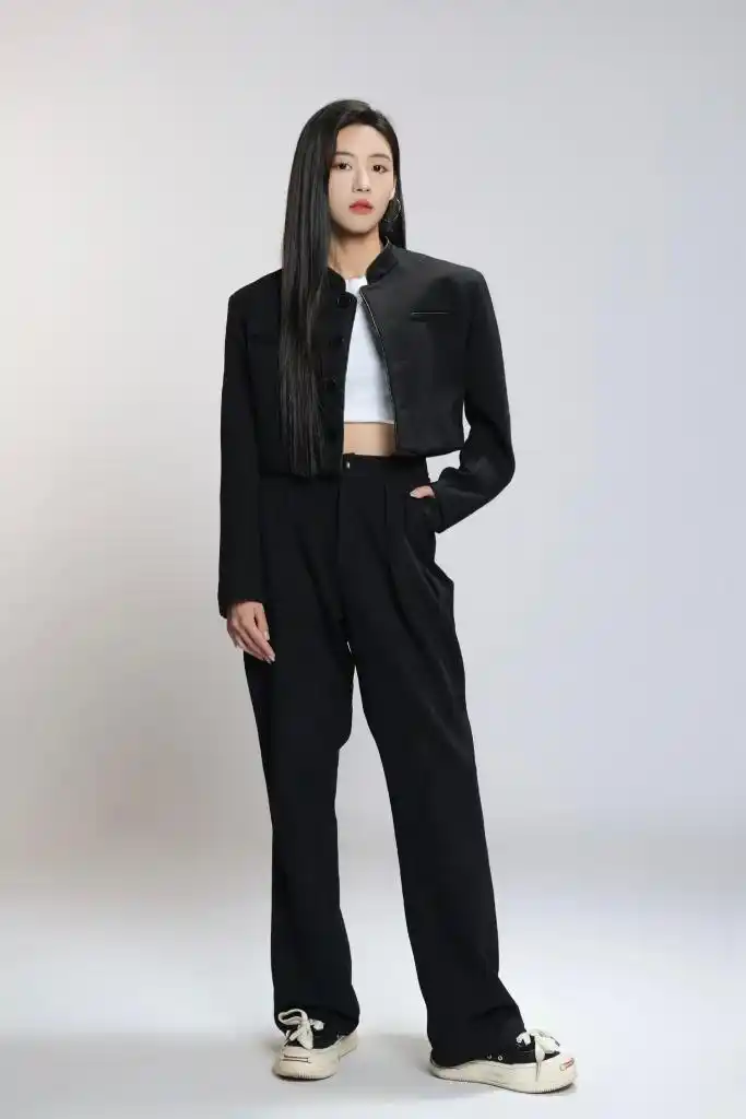 孙芮《美好年华研习社》古装造型写真 秀霓裳羽衣舞展窈窕腰肢